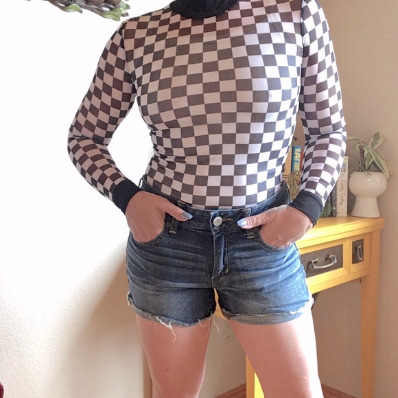 American Eagle Super Stretch Size 8 Denim Distressed Cut Off Shorts JORTS - Picture 1 of 3